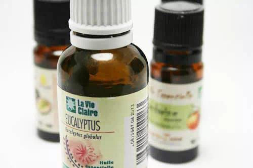 Flacon de 10 mL d'huiles essentielle d'eucalyptus