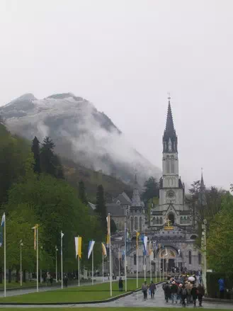 Pélerinage à Lourdes dans les Hautes-Pyrénées