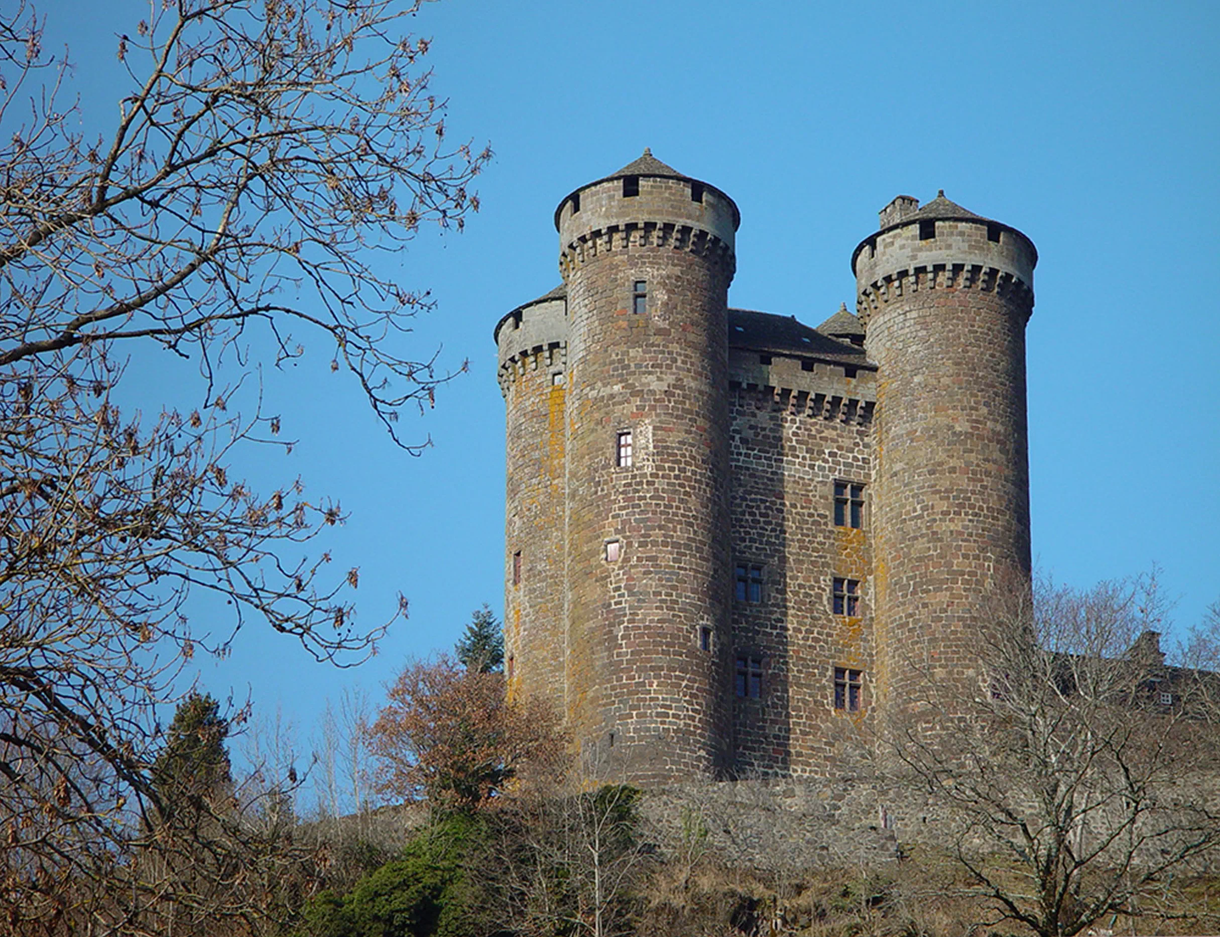 Château d'Anjony dans le Cantal