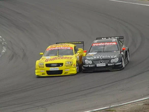 Course automobile dans la Sarthe