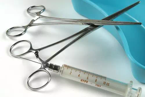 Une seringue pour les injections de toxine botulique