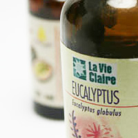 Flacon de 10 mL d'huiles essentielle d'eucalyptus