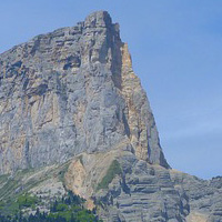 Le mont Aiguille dans la Drôme